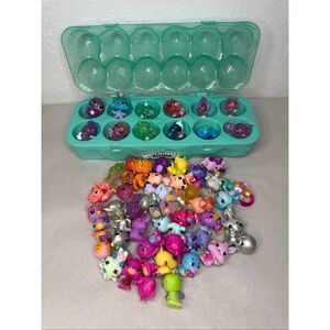 Hatchimals CollEGGtibles 50+ Mini Figures & Egg Carton Storage Case